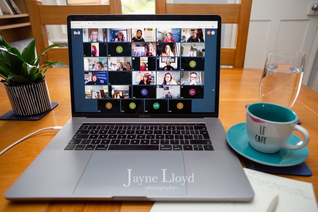 Jayne lloyd photography shows networking online and business growth